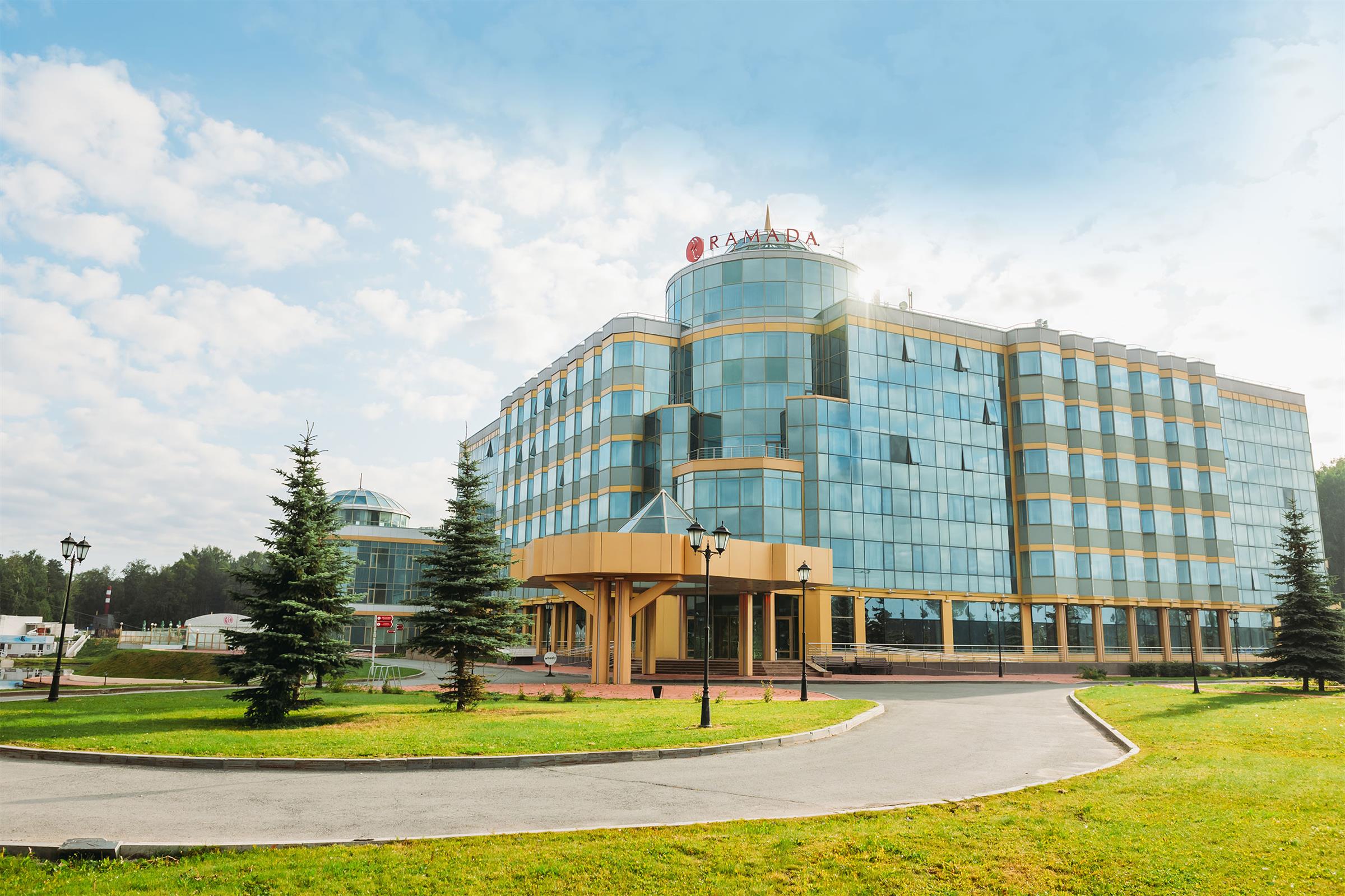 Гостиничный комплекс Ramada by Wyndham Yekaterinburg Hotel & Spa -  Екатеринбург - Official reservation system